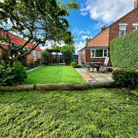 Luxury Isla Cottages, Bourne! Dog-Friendly, Countryside Views, Garden, Parking, 5Mins Pubs - Family Holiday Bagian luar foto