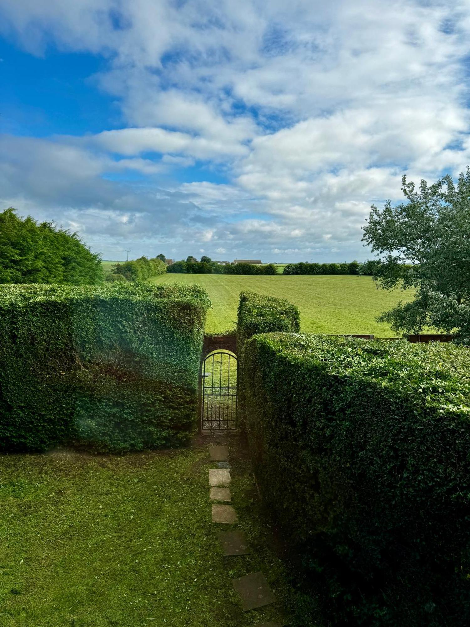 Luxury Isla Cottages, Bourne! Dog-Friendly, Countryside Views, Garden, Parking, 5Mins Pubs - Family Holiday Ruang foto